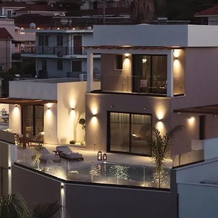 Orien, Seaside Luxury *